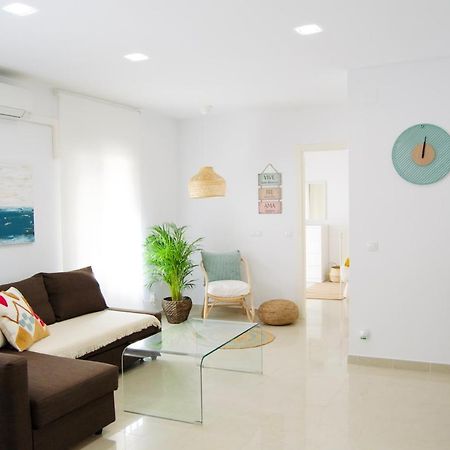 Kawaii Beachfront Malagueta Apartment Malaga Luaran gambar