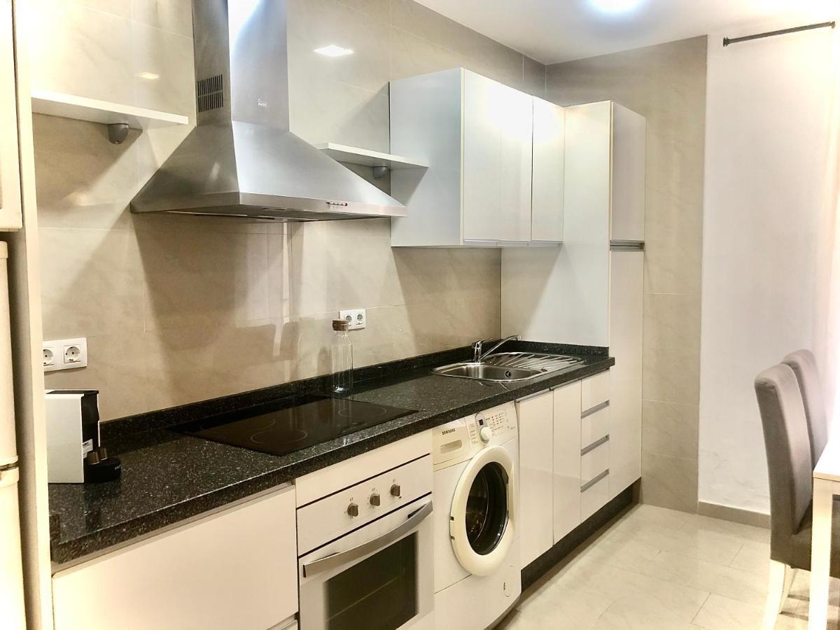 Kawaii Beachfront Malagueta Apartment Malaga Luaran gambar