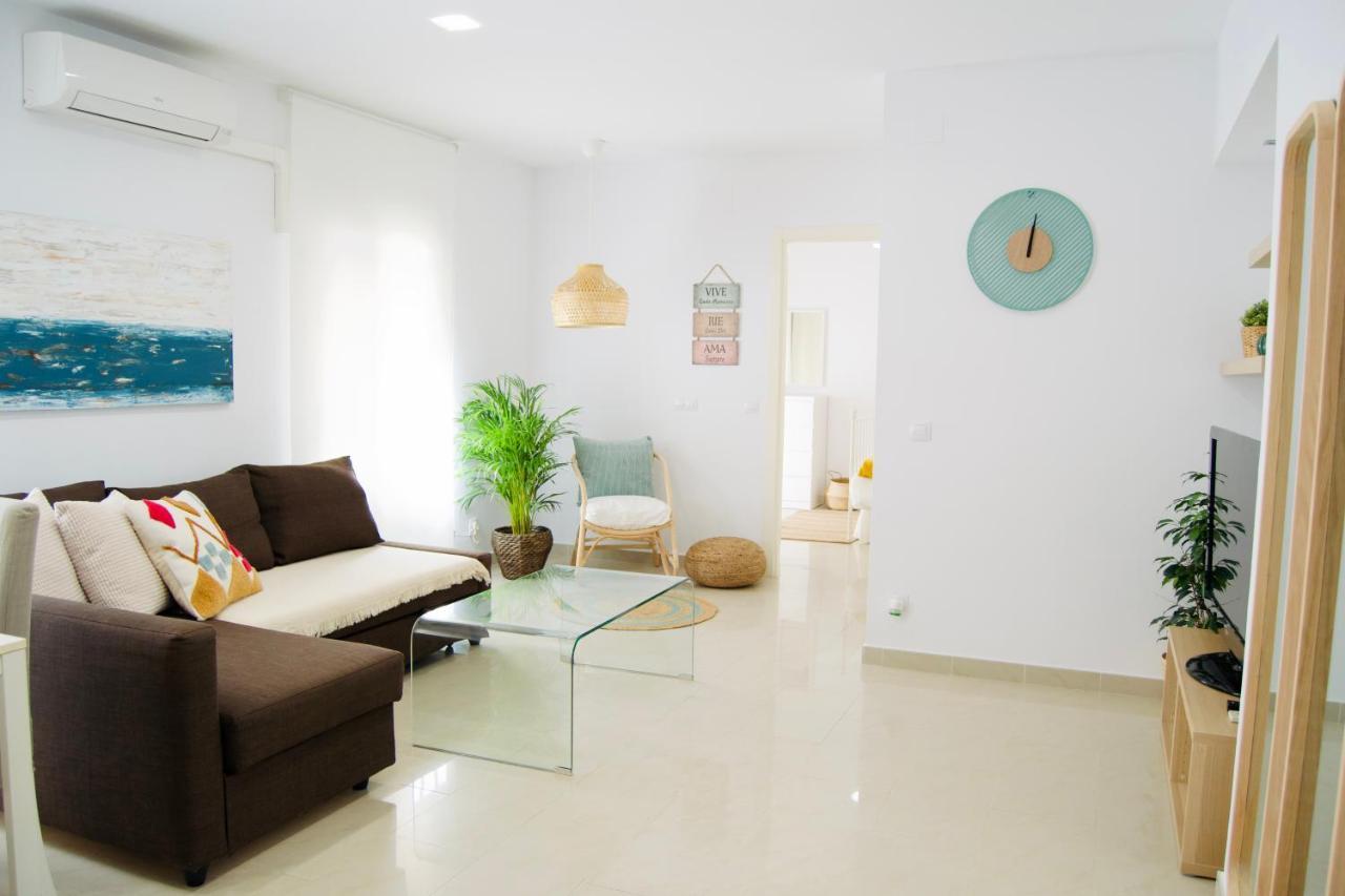 Kawaii Beachfront Malagueta Apartment Malaga Luaran gambar