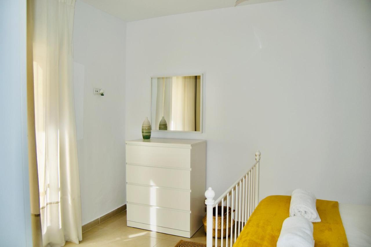 Kawaii Beachfront Malagueta Apartment Malaga Luaran gambar