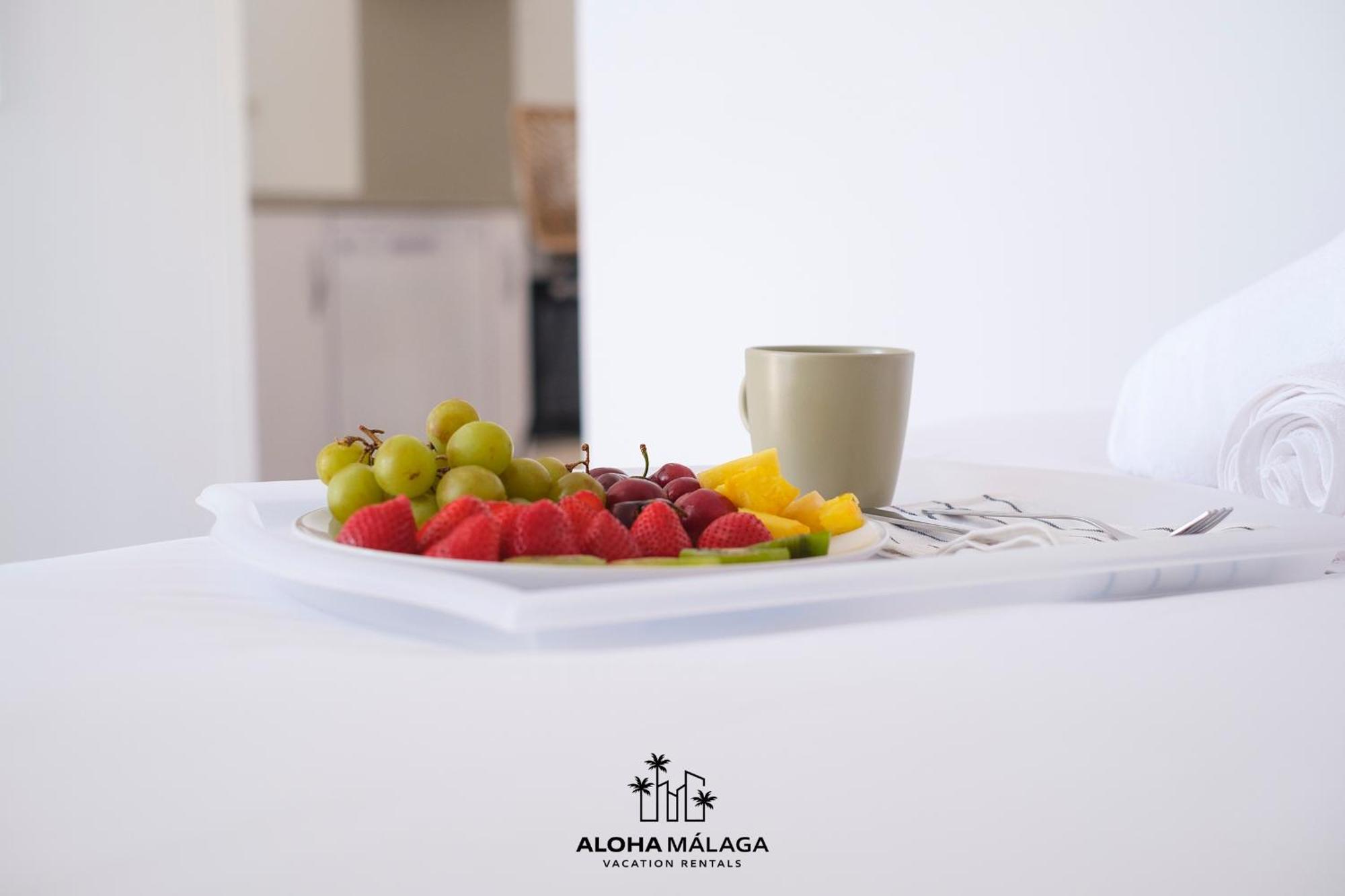 Kawaii Beachfront Malagueta Apartment Malaga Luaran gambar